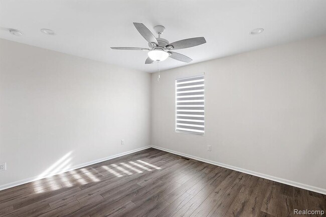 Building Photo - 2884 Glenbar Cir