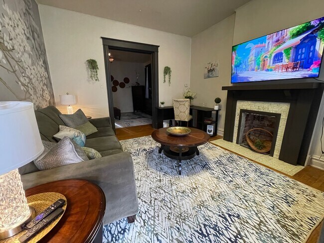4654A - 4652 Michigan Ave