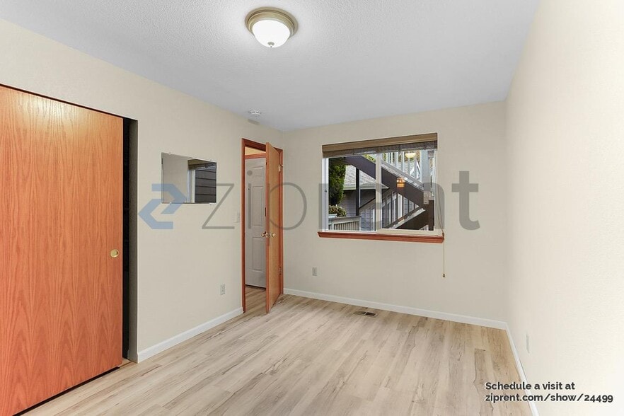 Building Photo - 31080 State Rte 20