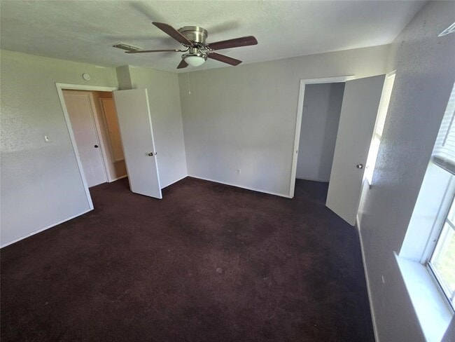 Building Photo - 7045 Chasewood Dr