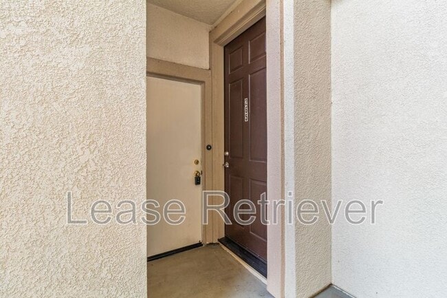 Building Photo - 265 S Sonrisa St