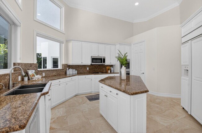 Building Photo - 16164 Bridlewood Cir