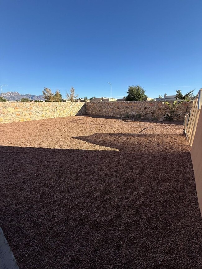 Building Photo - 4804 Camino Dos Vidas