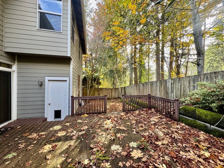 Building Photo - Sammamish Home.....