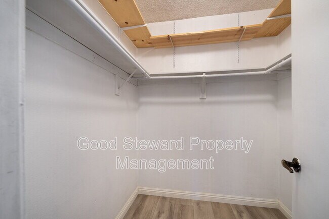 Building Photo - 363 Molokai Dr