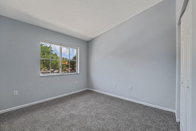 Building Photo - 3810 N Jog Rd