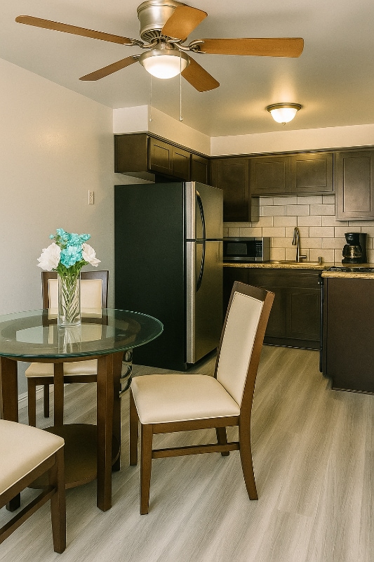 Building Photo - 317 E Hazel St