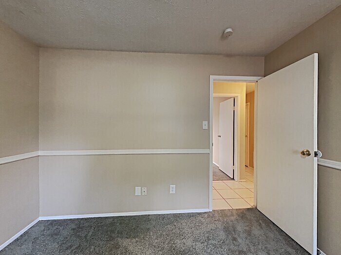 Building Photo - 3122 Birch Creek Dr