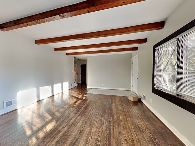 Building Photo - 414 Spring Ave