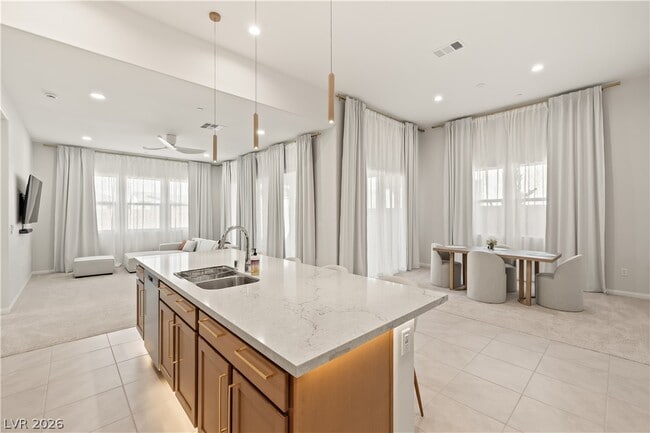 Building Photo - 684 Ambridge Dr