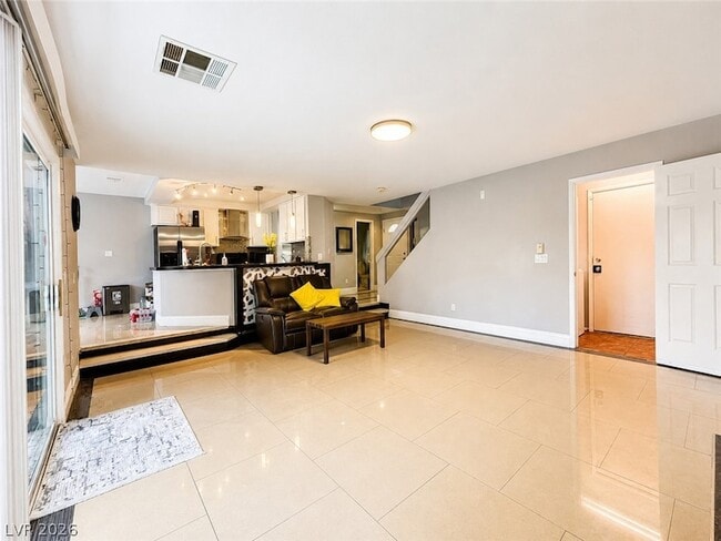 Building Photo - 9706 Powell Plateau Ct