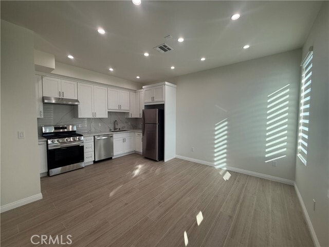 Building Photo - 13939 Leadwell St