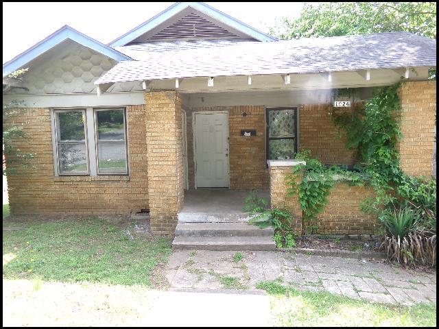 Building Photo - 1024 Park Dr