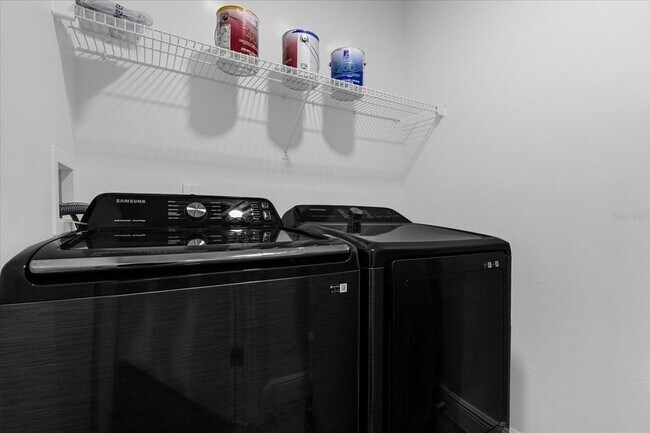 Building Photo - 2580 Grassy Point Dr