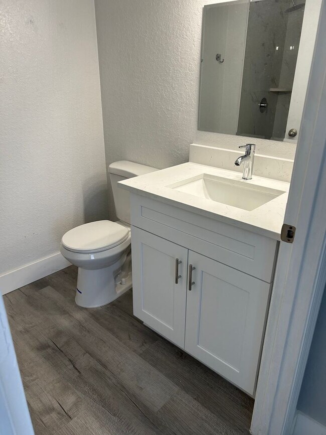 Building Photo - 2 Bed 2 Bath Condo In Plantation Park Near...
