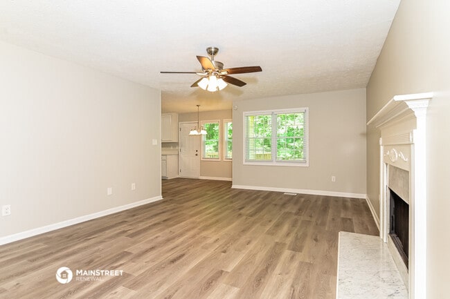Building Photo - 600 N Oakland Cir