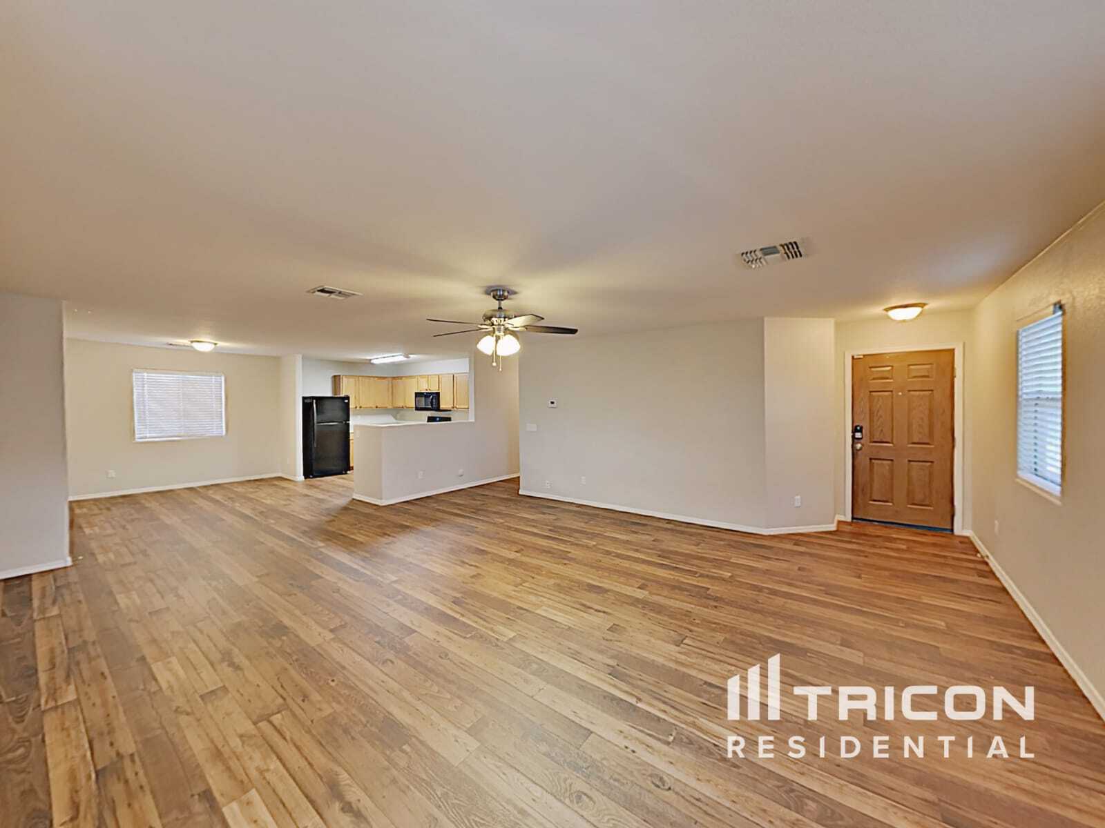 Building Photo - 1747 E Desert Rose Trail