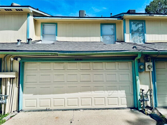Building Photo - 5810 Twisted Pine Ct