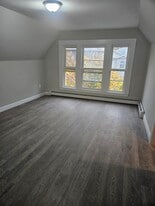 Building Photo - 132 Seymour Ave