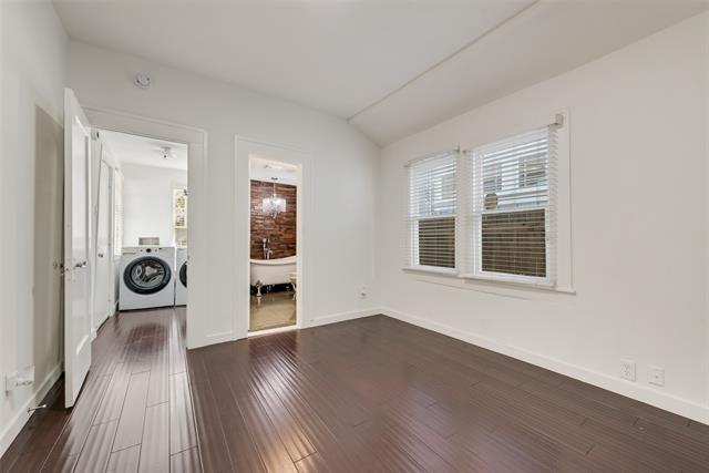 Building Photo - 6042 Belmont Ave