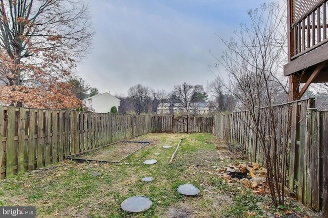 Building Photo - 18 Indian Hills Ct