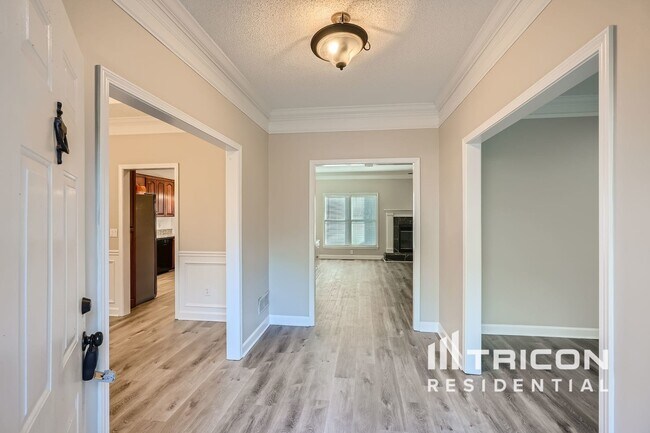 Building Photo - 110 Rockhurst Chase