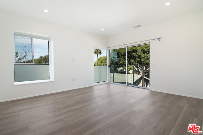 Building Photo - 4143 Madison Ave