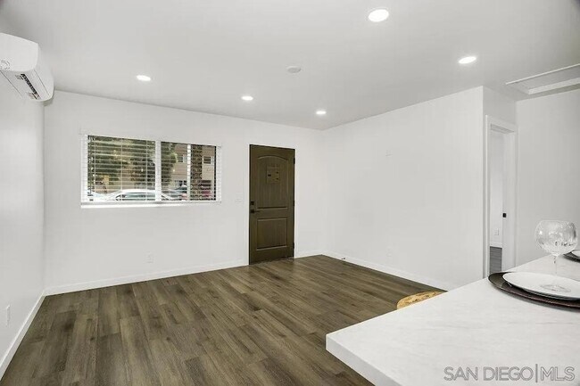 Building Photo - 3590 Madison Ave