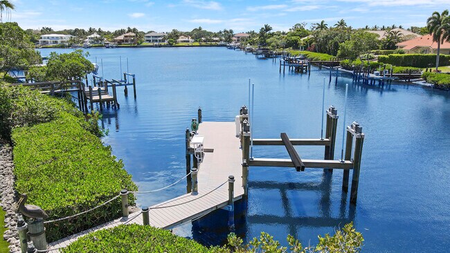 Building Photo - 18808 SE Windward Island Ln