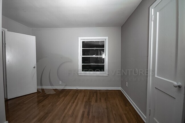 Building Photo - 4104 41st Ave N
