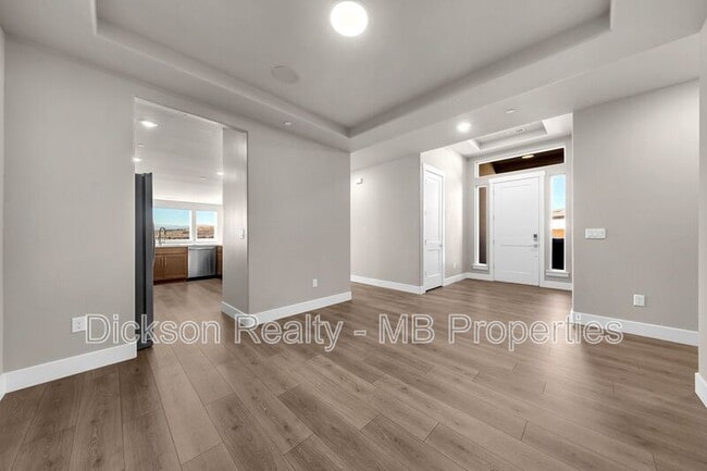 Building Photo - 3168 Orrizonte Ter