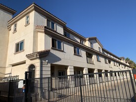 Building Photo - 17168 Newhope St