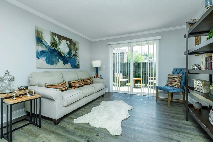 Building Photo - Brighton Valley Apts