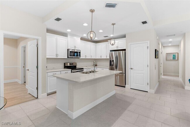 Building Photo - 2343 Sheen Ln