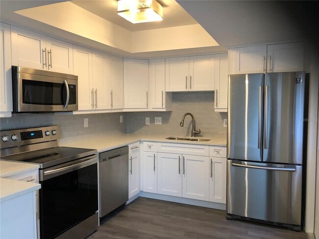 Building Photo - 37 144th Ave