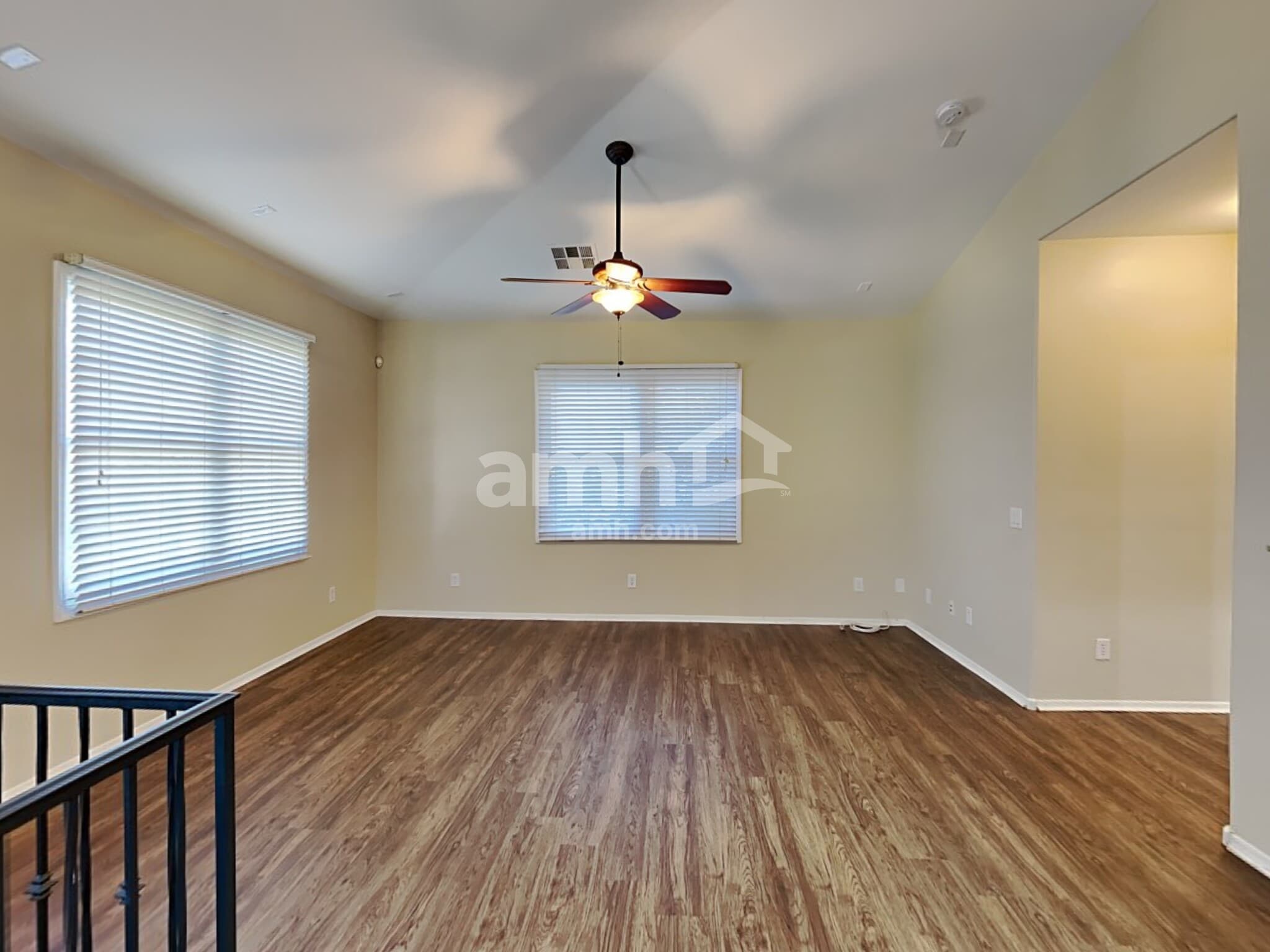 Building Photo - 5617 S 21st Pl