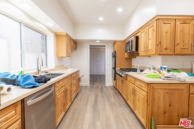 Building Photo - 1509 Greenfield Ave