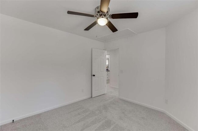 Building Photo - 1840 Oak Tree Hollow