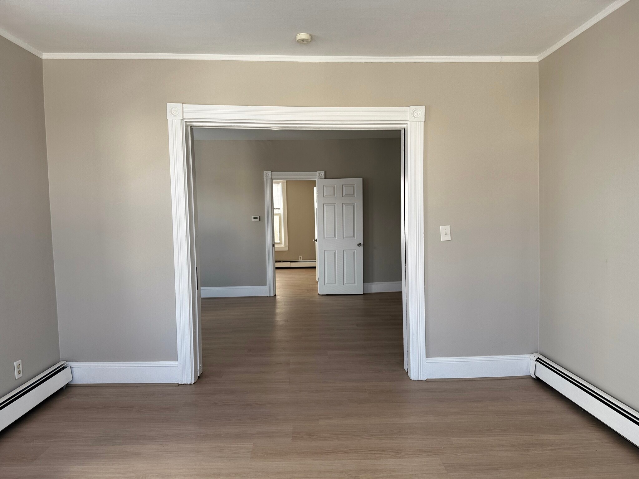 Building Photo - 580 Park Ave