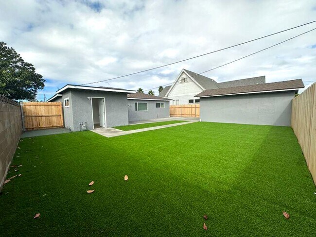 Building Photo - Updated 4BR Home in Lompoc with Spacious Yard — Move-In Ready!