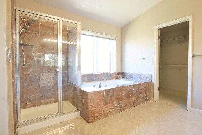 Building Photo - Beautiful and Spacious Evergreen 4 Bedroom 2.5 Bath Home with Pool!