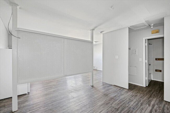Building Photo - 1210Major
