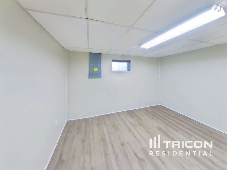 Building Photo - 519 Falaise Dr