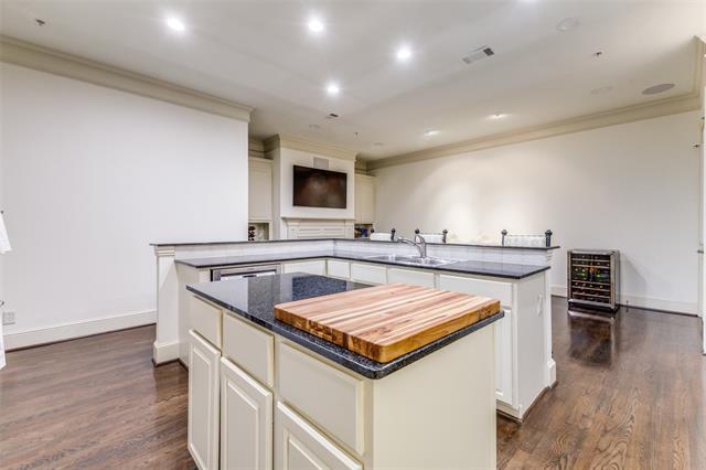 Building Photo - 3535 Gillespie St