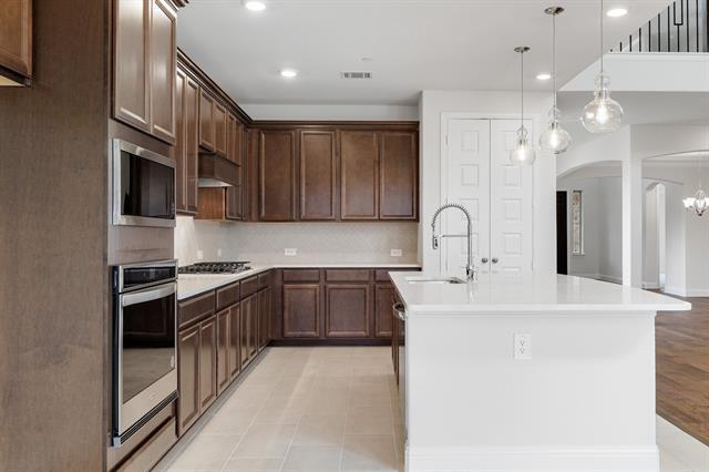 Building Photo - 310 Greystone Ct