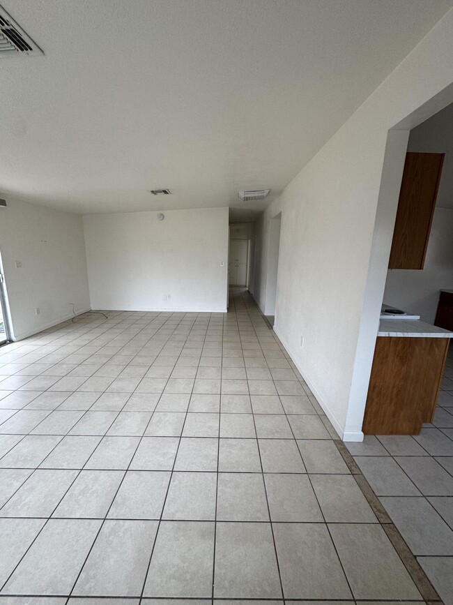 Building Photo - 5958 El Reposo St