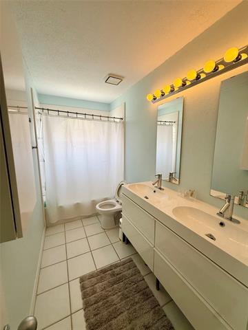 Building Photo - 2651 Hidden Ridge Dr