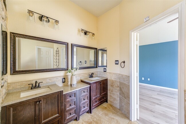 Building Photo - 44 Atascadero Dr