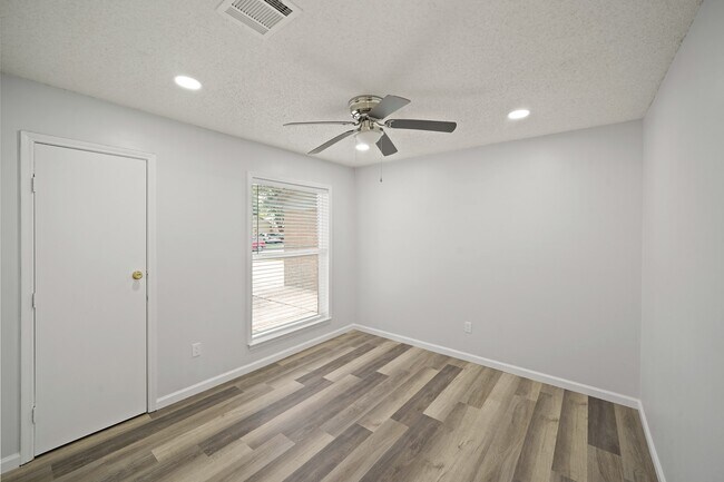Building Photo - 22202 Cimarron Pkwy