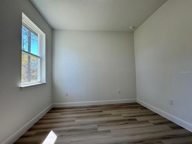 Building Photo - 7185 N Tallwood Dr